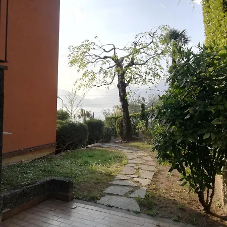Dream Panorama, Car Garage In The Center Of * Varenna