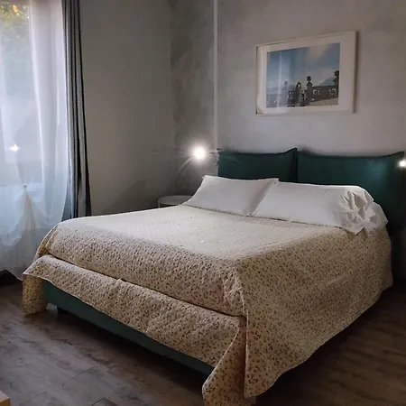 Dream Panorama, Car Garage In The Center Of Apartament Varenna