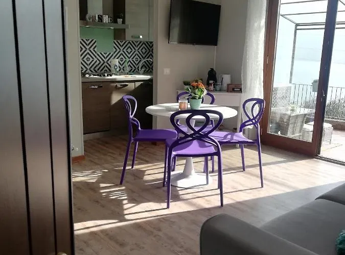 Dream Panorama, Car Garage In The Center Of *