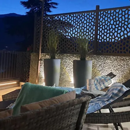 Dream Panorama, Garage In The Center Of