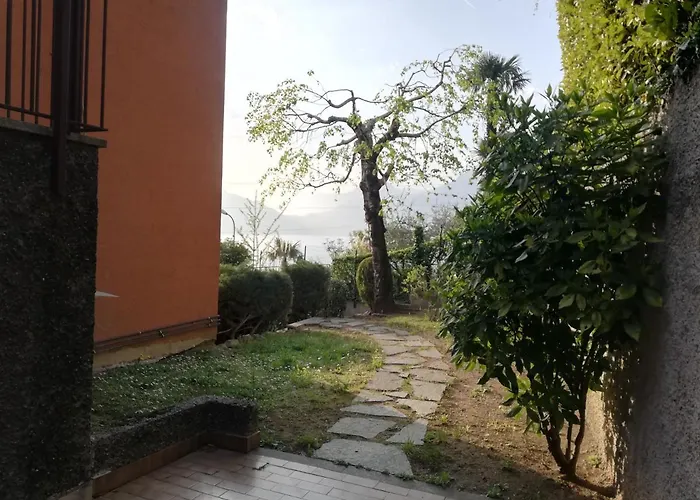 Dream Panorama, Car Garage In The Center Of * Varenna