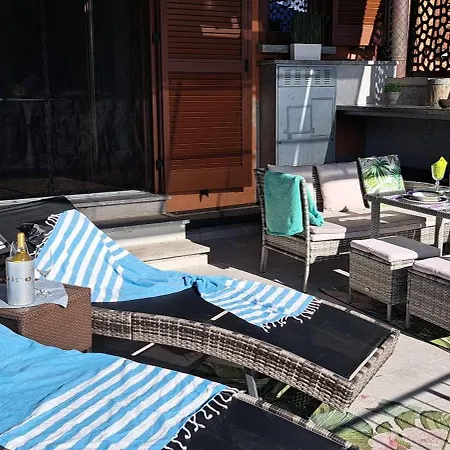 Dream Panorama, Garage In The Center Of Appartement Varenna